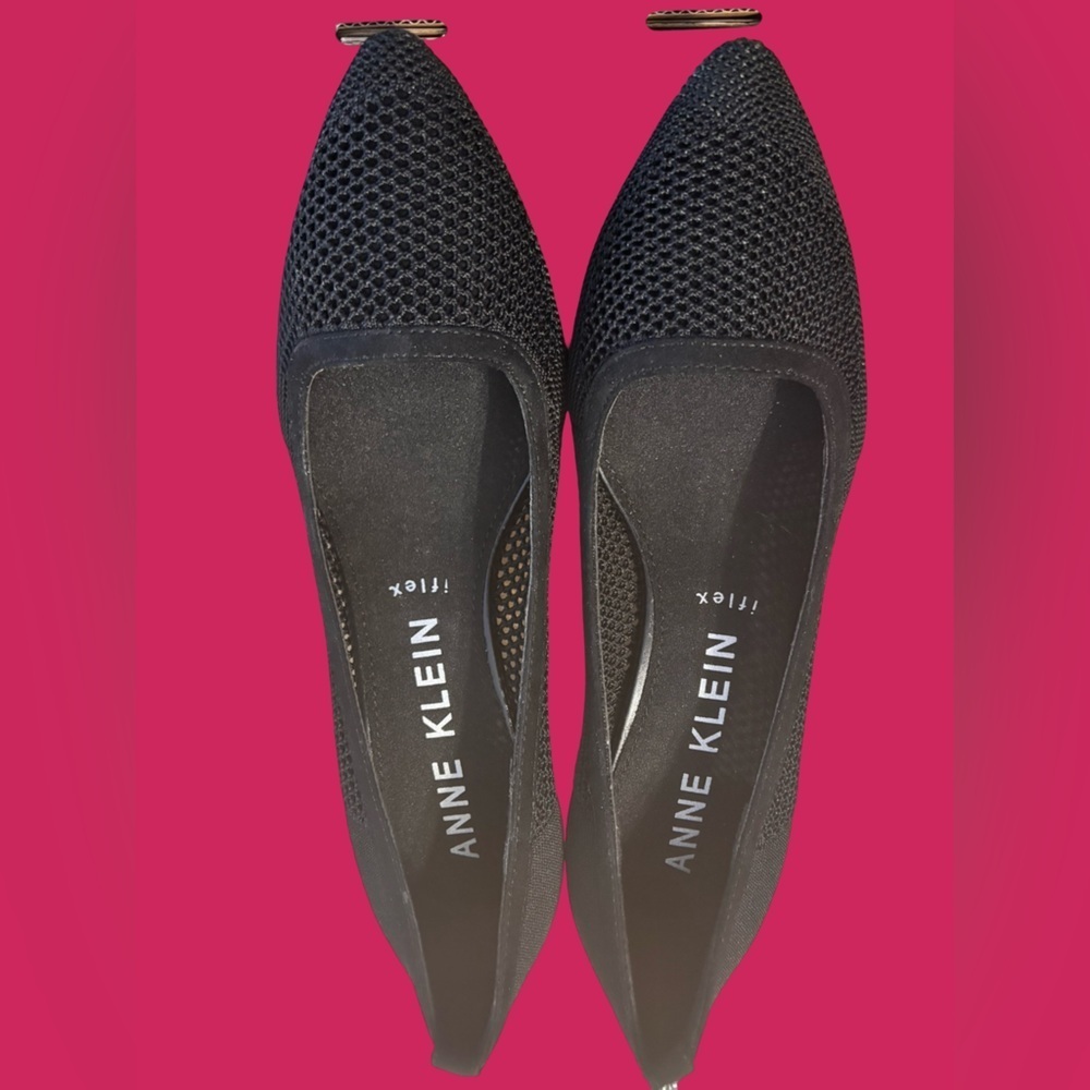 Anne Klein Black Textured Heels